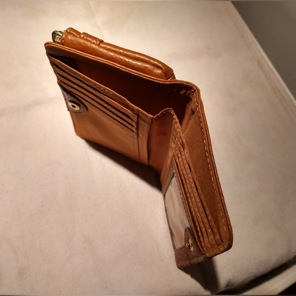 Relic Light Brown Leather Embroidered Wallet Classy Boho Western Zipper Pockets - Picture 4 of 4
